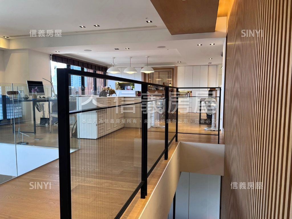 ➤臻稀。頂樓露臺景觀宅房屋室內格局與周邊環境