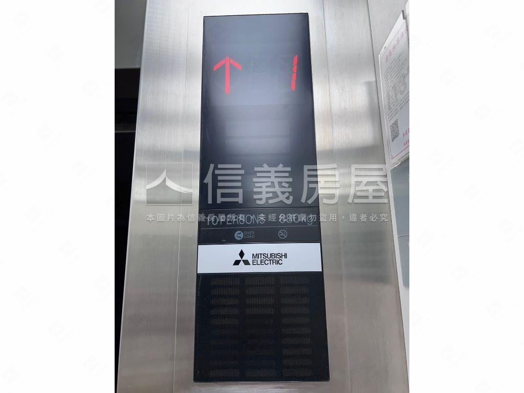 ➤臻稀。頂樓露臺景觀宅房屋室內格局與周邊環境