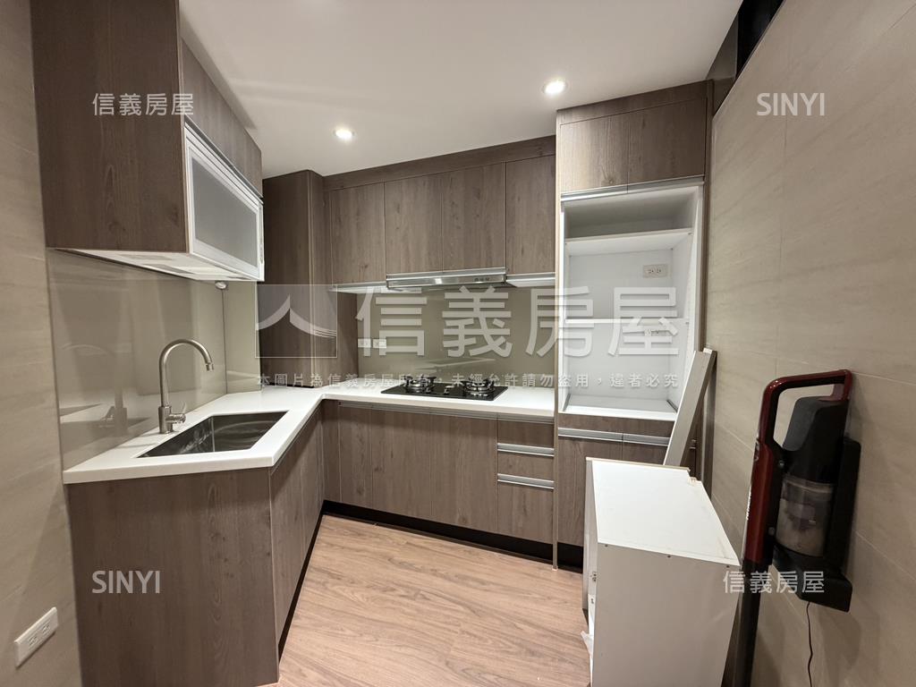 市府美妝黃金三樓房屋室內格局與周邊環境