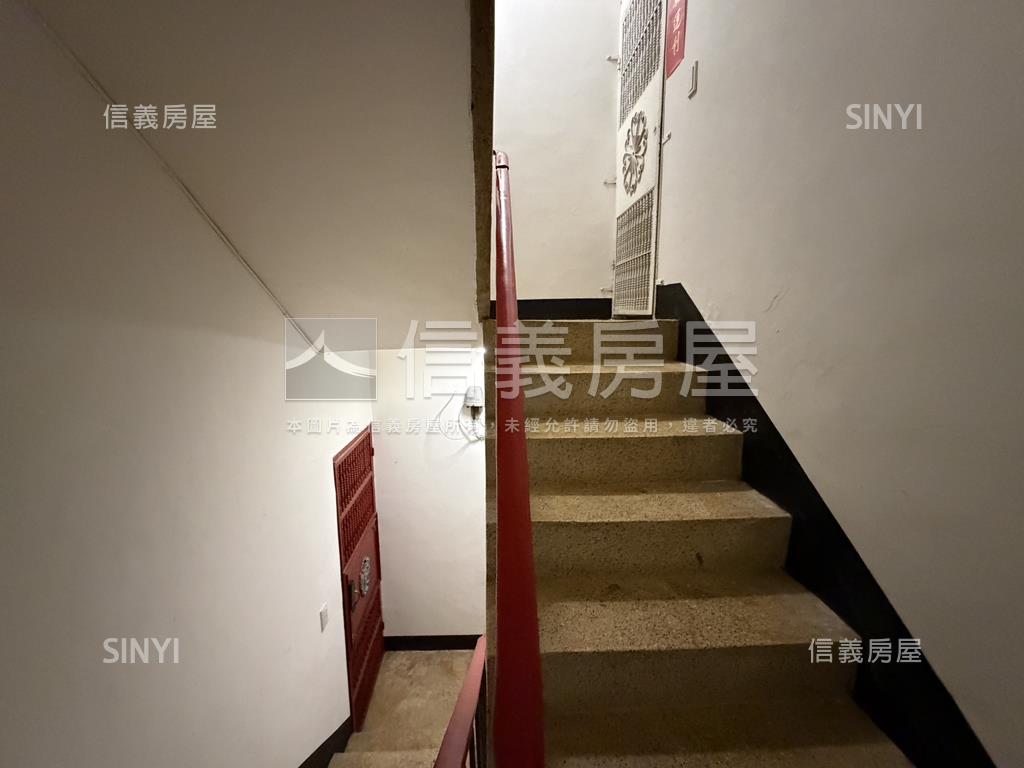 市府美妝黃金三樓房屋室內格局與周邊環境