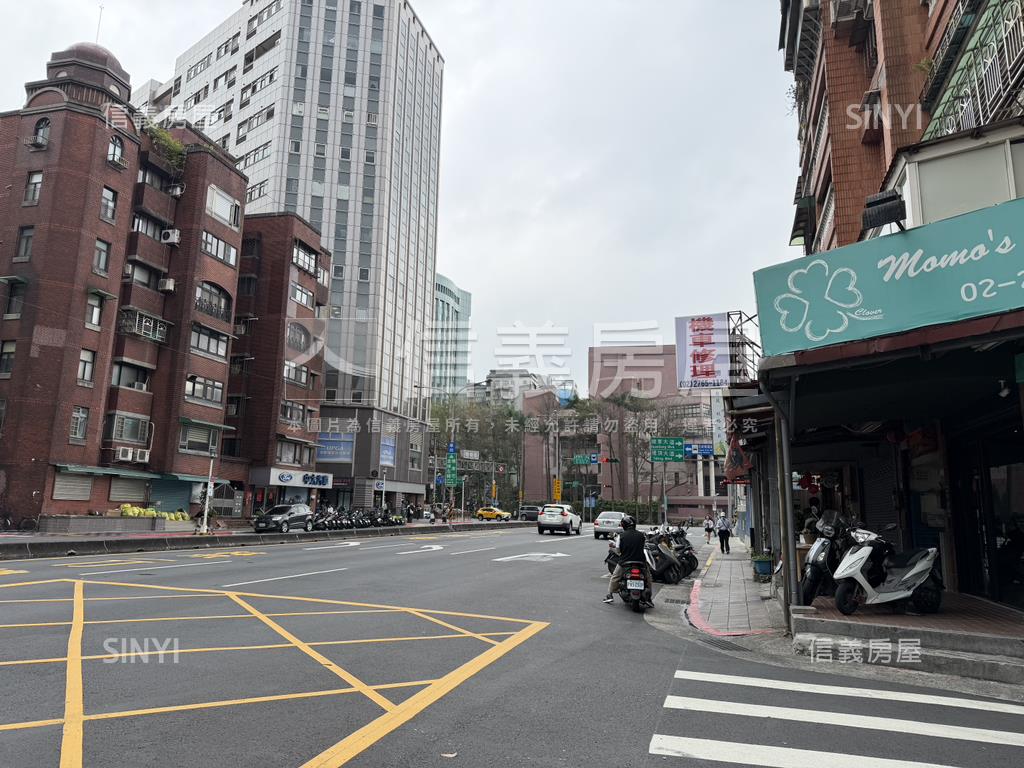 市府美妝黃金三樓房屋室內格局與周邊環境