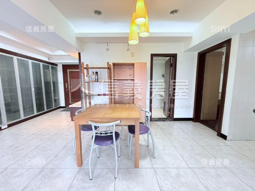 ⭐凱旋臻品大三房車位⭐房屋室內格局與周邊環境