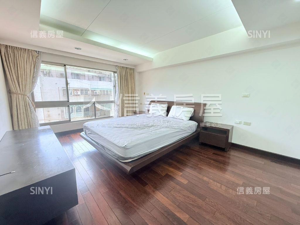 ⭐凱旋臻品大三房車位⭐房屋室內格局與周邊環境