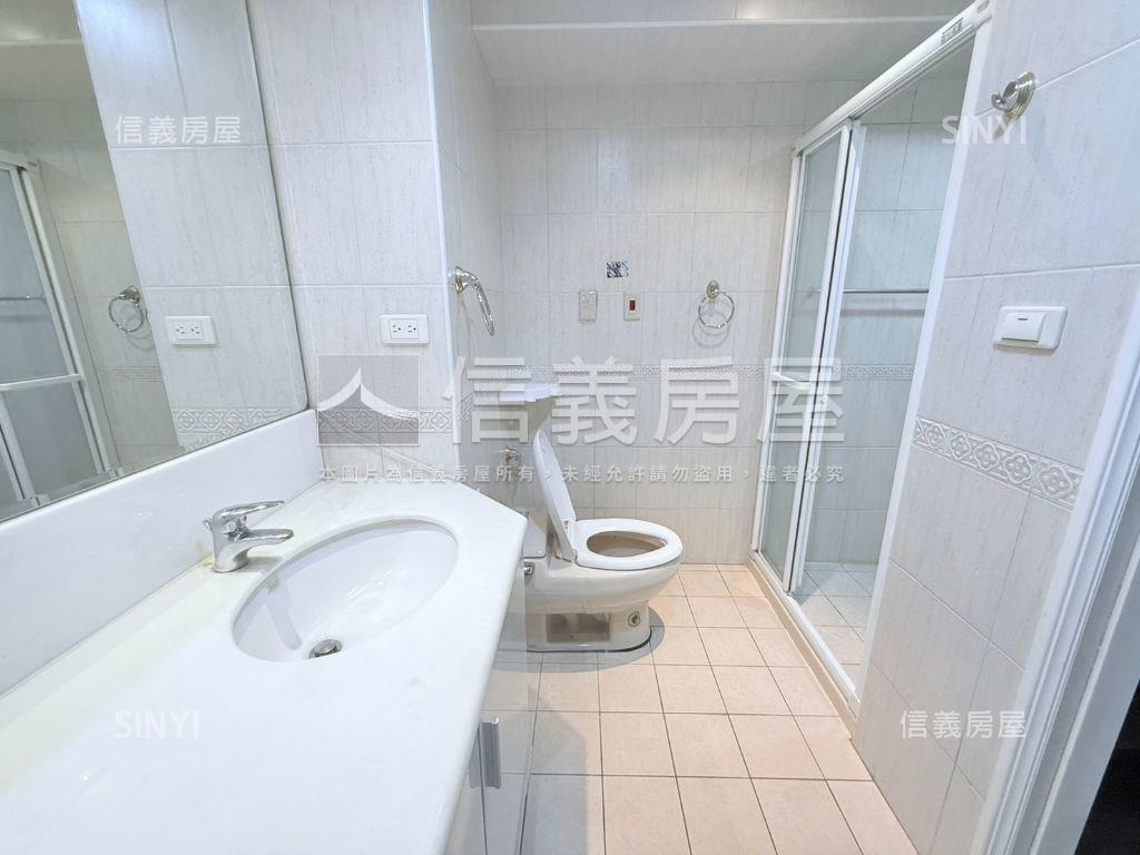 ⭐凱旋臻品大三房車位⭐房屋室內格局與周邊環境