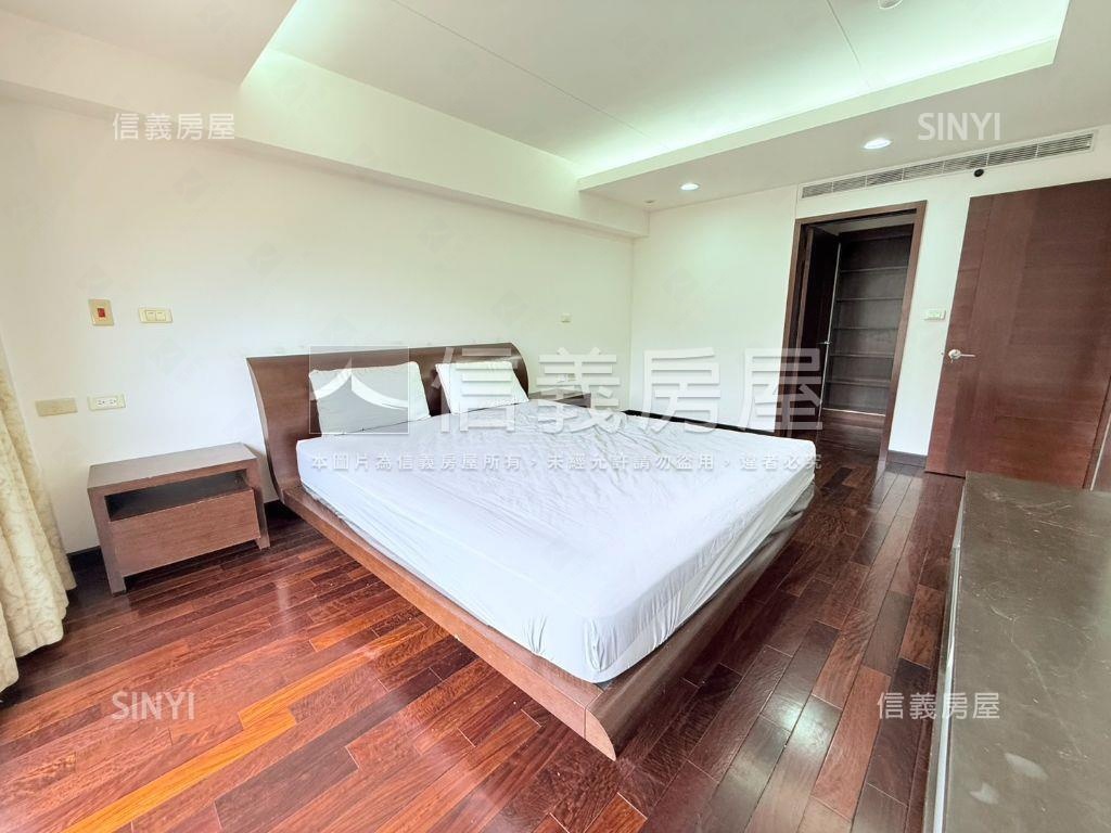 ⭐凱旋臻品大三房車位⭐房屋室內格局與周邊環境