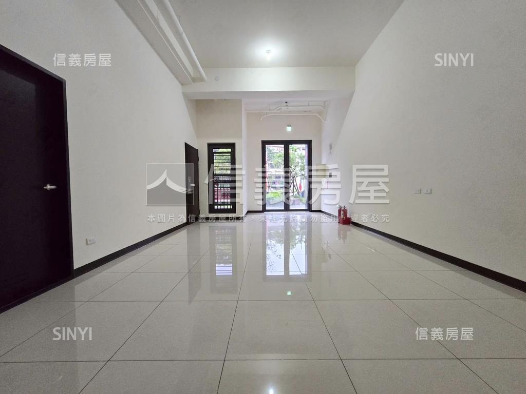 日進學面寬大空間挑高店面房屋室內格局與周邊環境