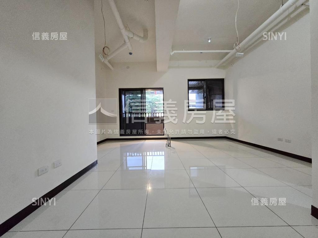 日進學面寬大空間挑高店面房屋室內格局與周邊環境