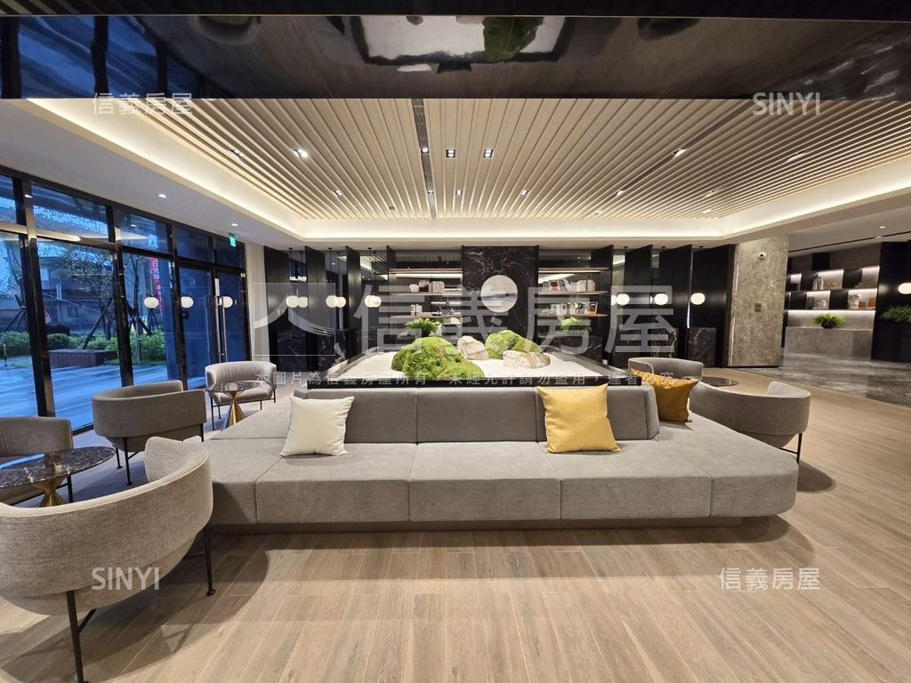 日進學面寬大空間挑高店面房屋室內格局與周邊環境