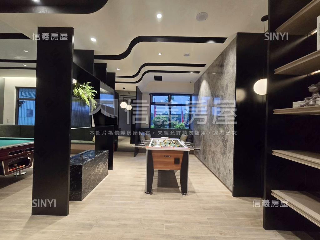 日進學面寬大空間挑高店面房屋室內格局與周邊環境