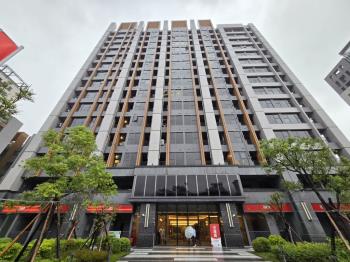 日進學面寬大空間挑高店面