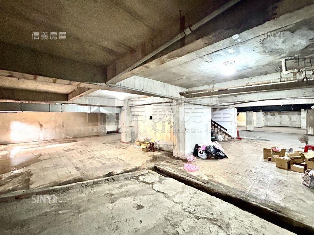 頂溪店鋪地下室房屋室內格局與周邊環境