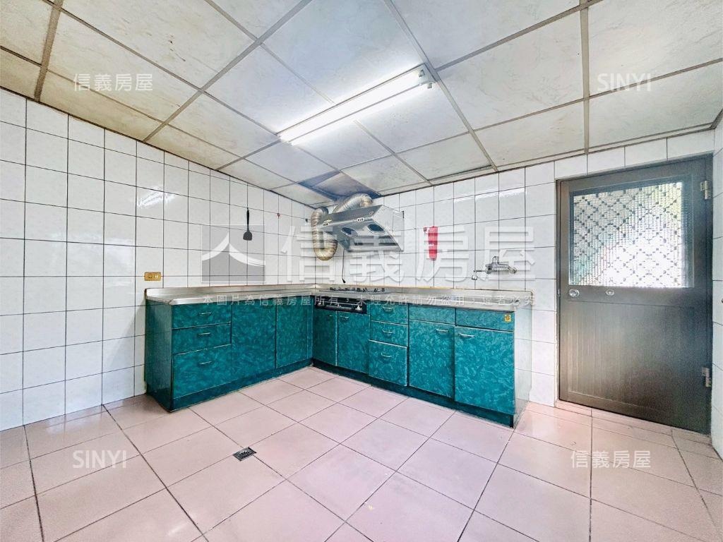 欠整理透天房屋室內格局與周邊環境