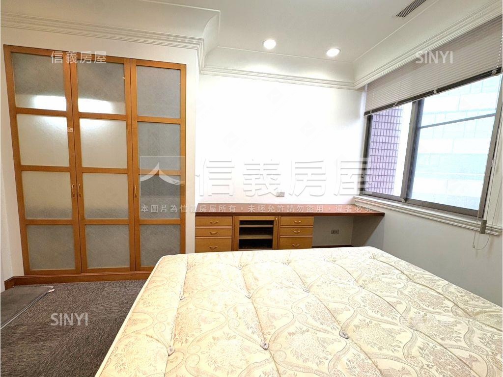 世紀一品１０１高樓景觀房屋室內格局與周邊環境