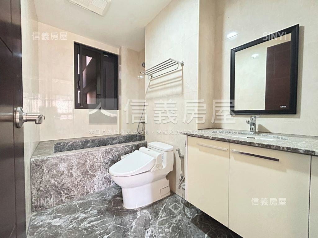 德鑫楓華３房車位稀有釋出房屋室內格局與周邊環境