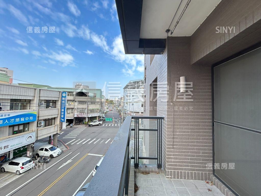 德鑫楓華３房車位稀有釋出房屋室內格局與周邊環境