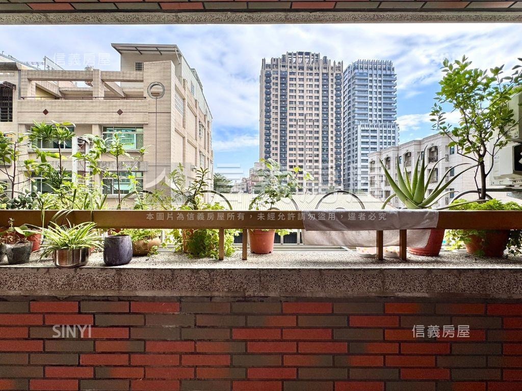 親愛京城大４房平車房屋室內格局與周邊環境