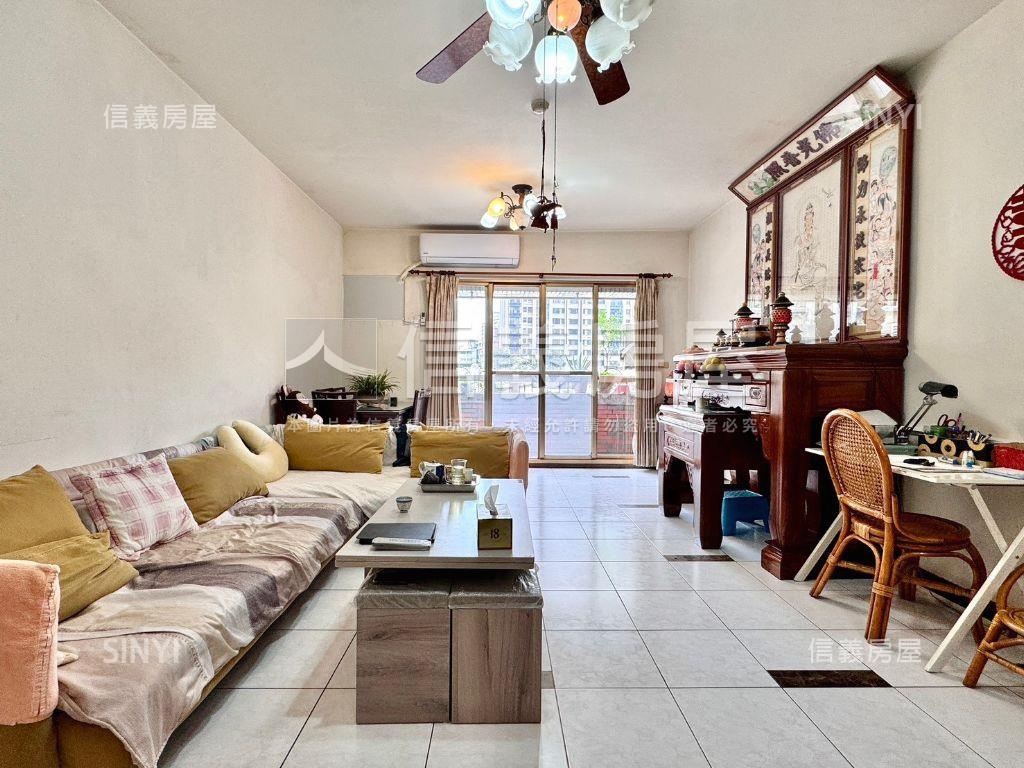 親愛京城大４房平車房屋室內格局與周邊環境