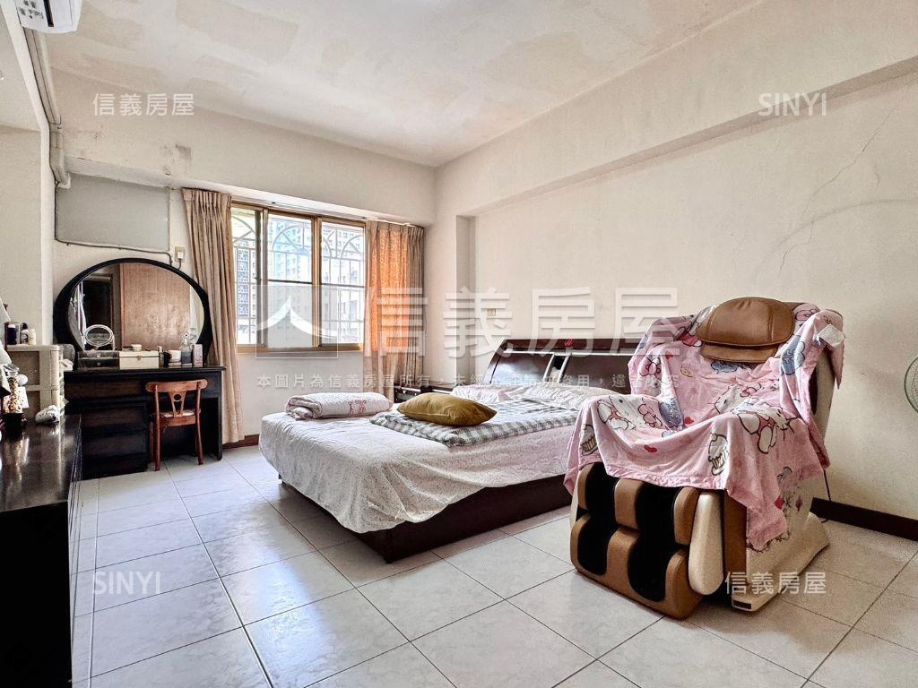 親愛京城大４房平車房屋室內格局與周邊環境