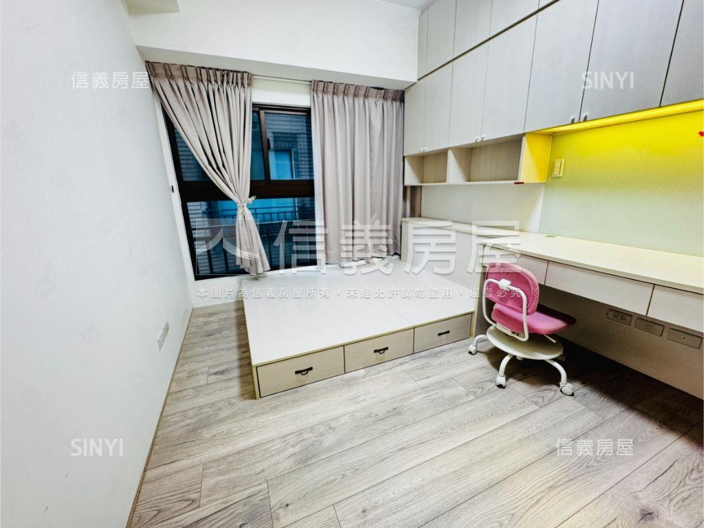 四期藝術精裝三房坡平車位房屋室內格局與周邊環境