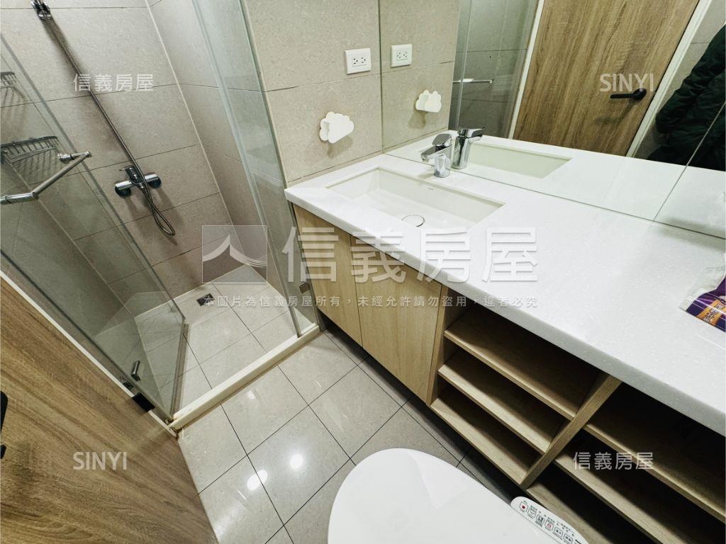 四期藝術精裝三房坡平車位房屋室內格局與周邊環境