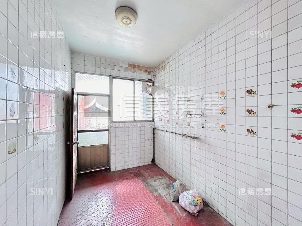 陸光國宅旁大空間美寓房屋室內格局與周邊環境