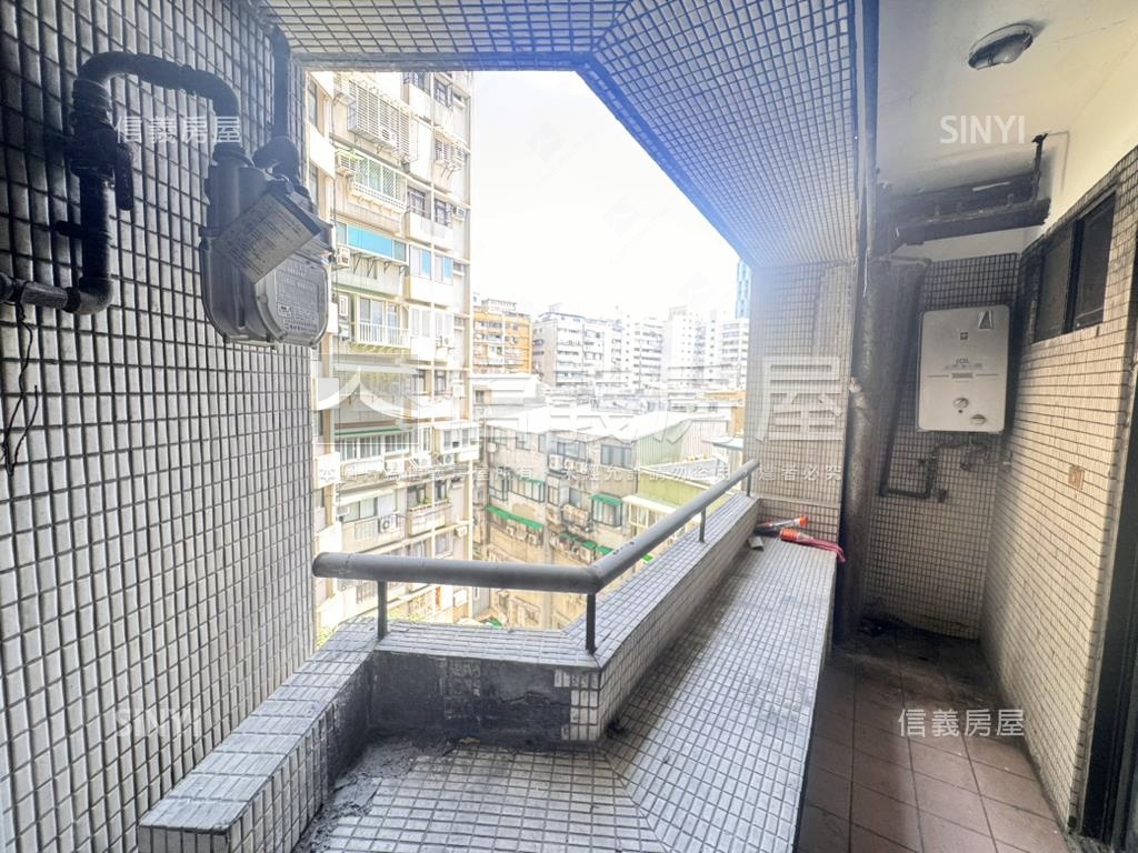 大陸工程興安東棟三房釋出房屋室內格局與周邊環境