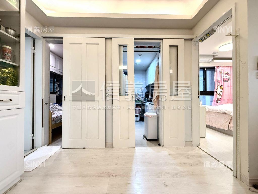 雲開高樓採光兩房車位房屋室內格局與周邊環境