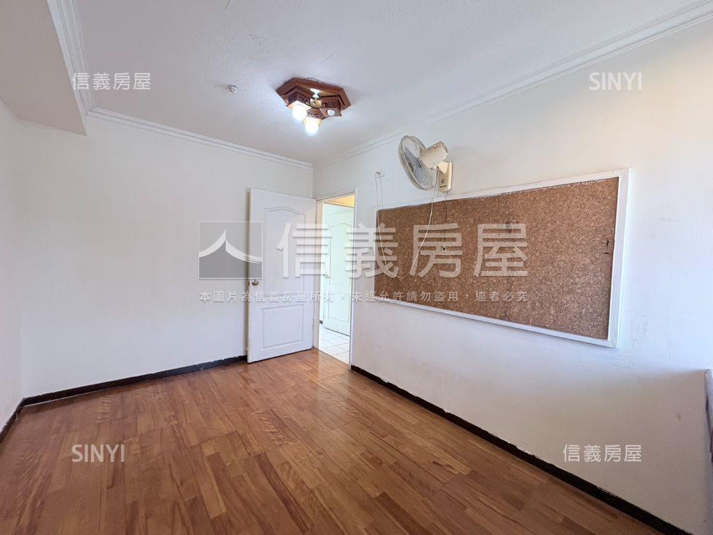 凱薩風景園邸三房車位！房屋室內格局與周邊環境