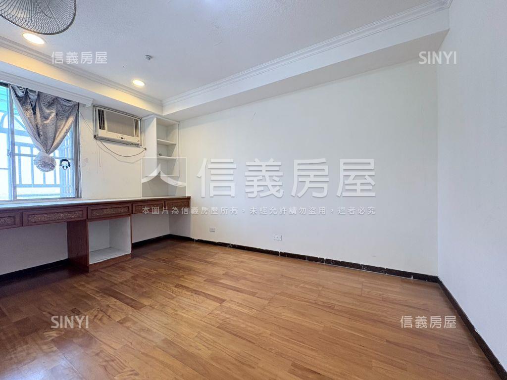 凱薩風景園邸三房車位！房屋室內格局與周邊環境