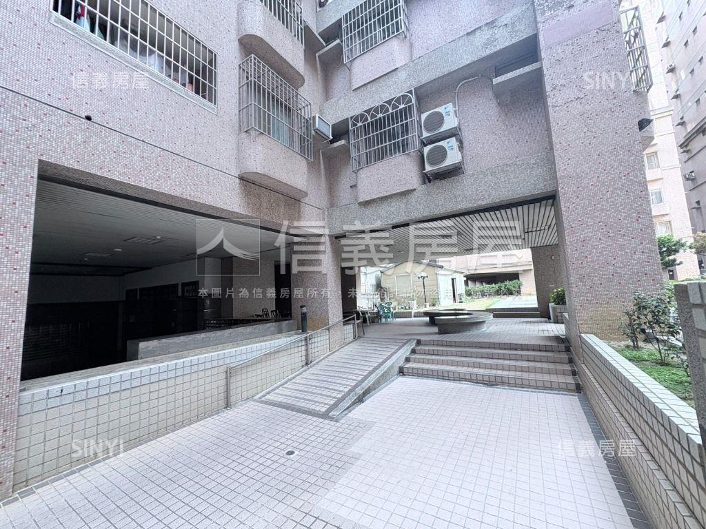 凱薩風景園邸三房車位！房屋室內格局與周邊環境