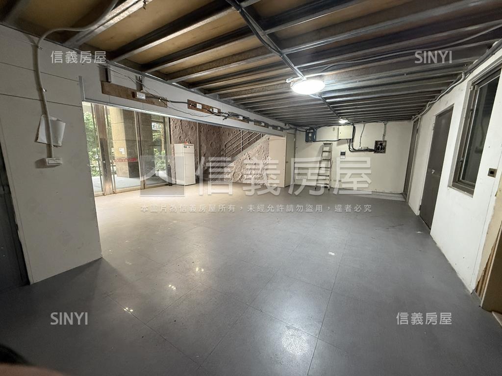 大學風呂黃金店面房屋室內格局與周邊環境