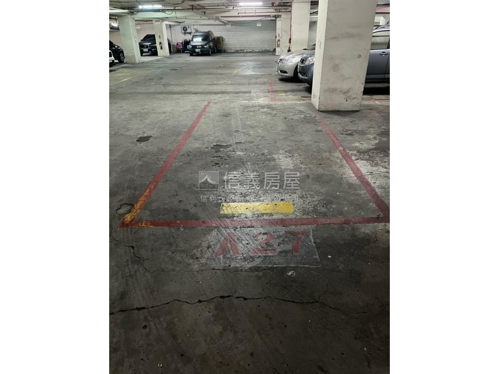 ☆崇偉南京大樓◆車位房屋室內格局與周邊環境