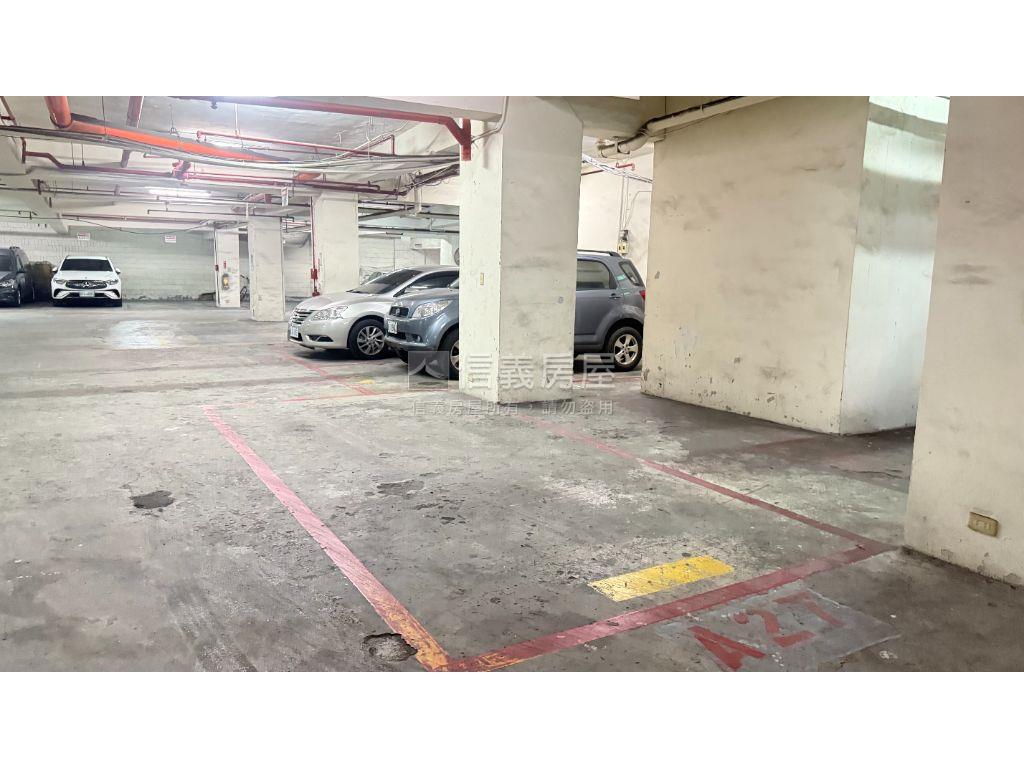☆崇偉南京大樓◆車位房屋室內格局與周邊環境