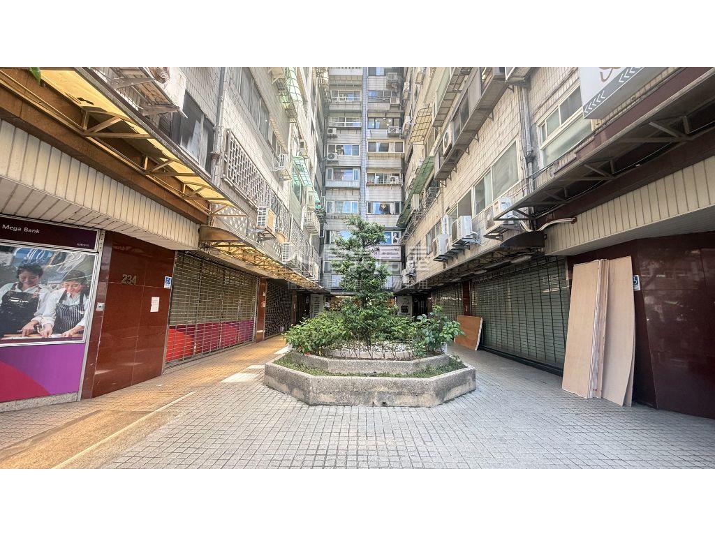 ☆崇偉南京大樓◆車位房屋室內格局與周邊環境