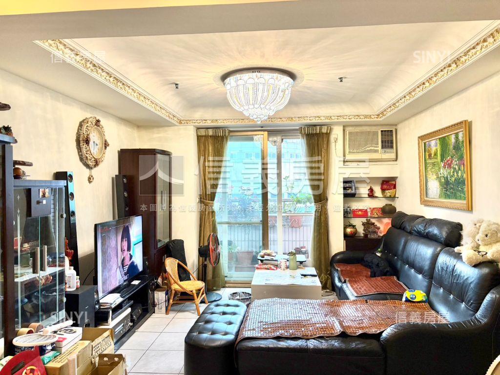 行情高樓視野三房可租平車房屋室內格局與周邊環境