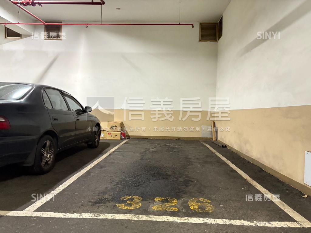 行情高樓視野三房可租平車房屋室內格局與周邊環境