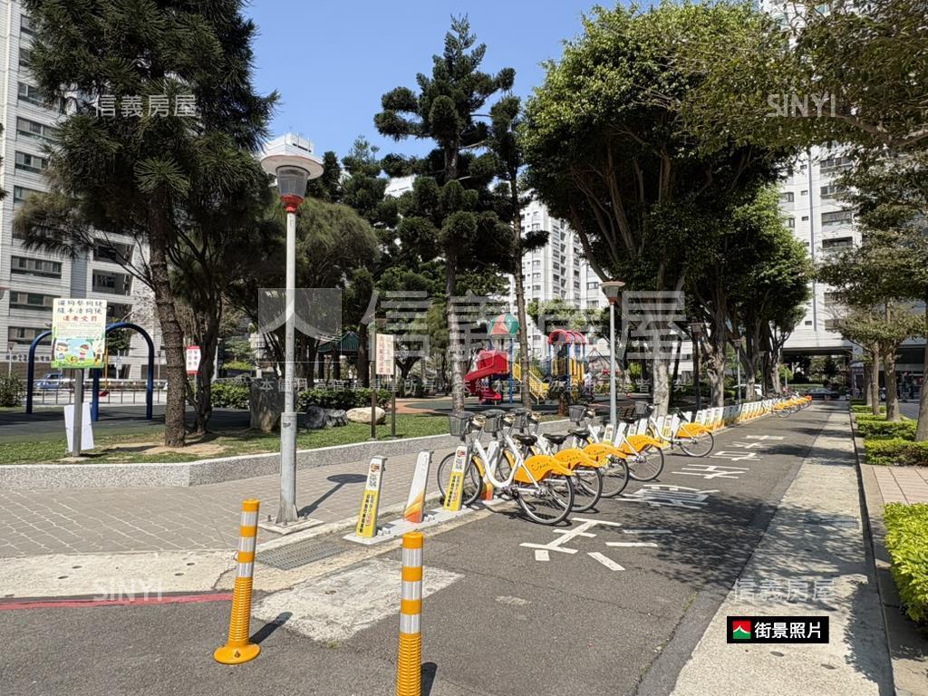 專任國泰生活圈金店面房屋室內格局與周邊環境
