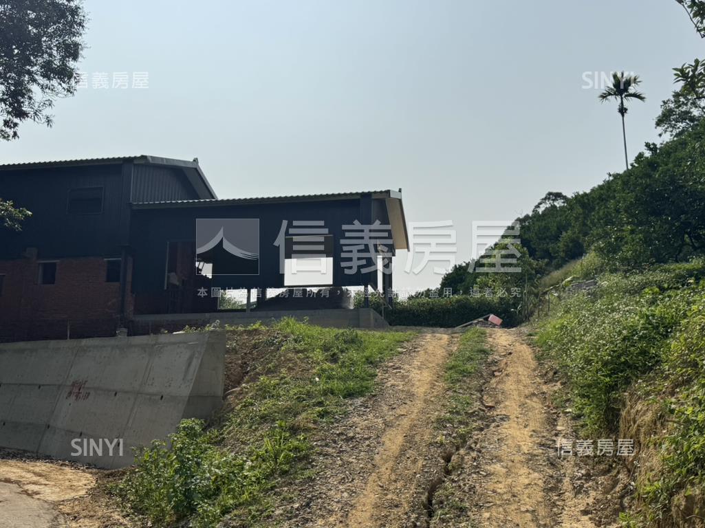 綠意環繞山景靜謐優質宅房屋室內格局與周邊環境