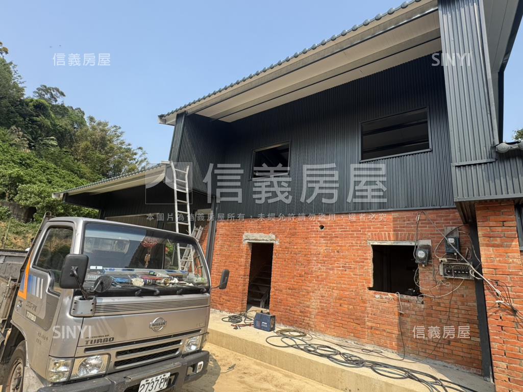 綠意環繞山景靜謐優質宅房屋室內格局與周邊環境