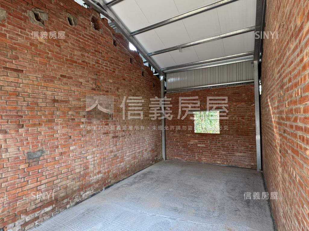 綠意環繞山景靜謐優質宅房屋室內格局與周邊環境
