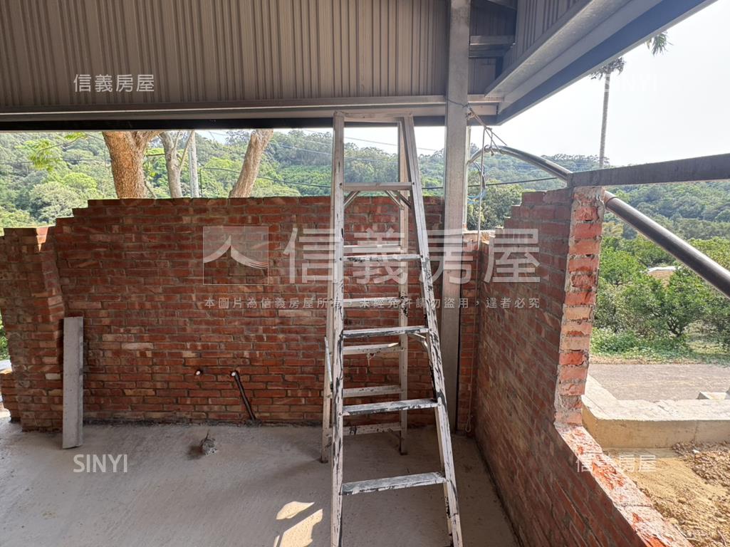 綠意環繞山景靜謐優質宅房屋室內格局與周邊環境
