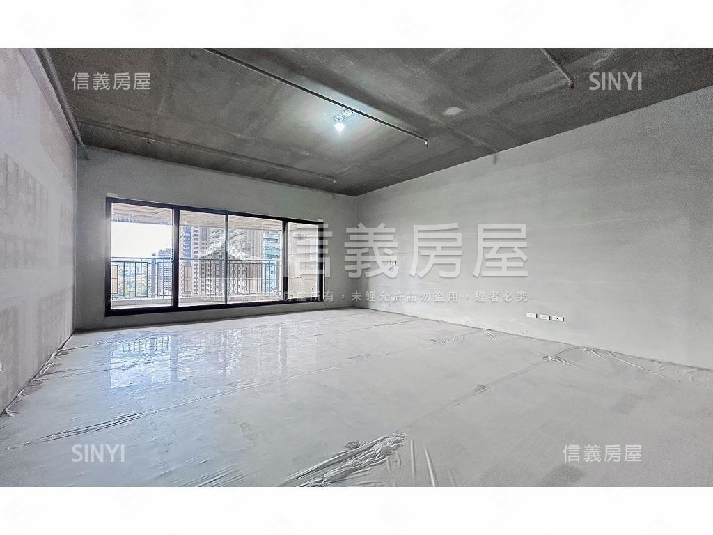 先看這間。歌劇院視野房屋室內格局與周邊環境