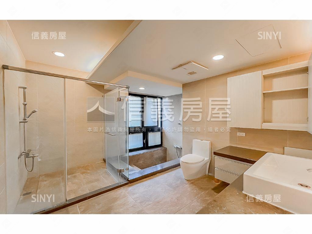 由鉅藏玉２０Ｆ裝潢豪邸房屋室內格局與周邊環境