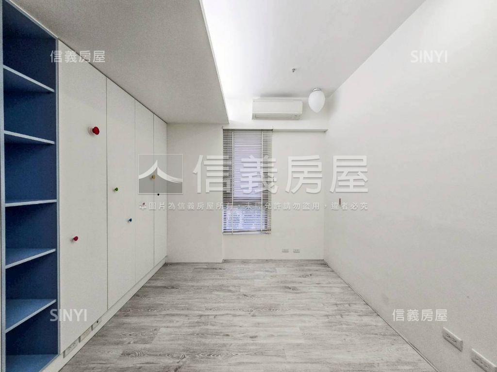 農十六輕軌郁見築豪邸平車房屋室內格局與周邊環境