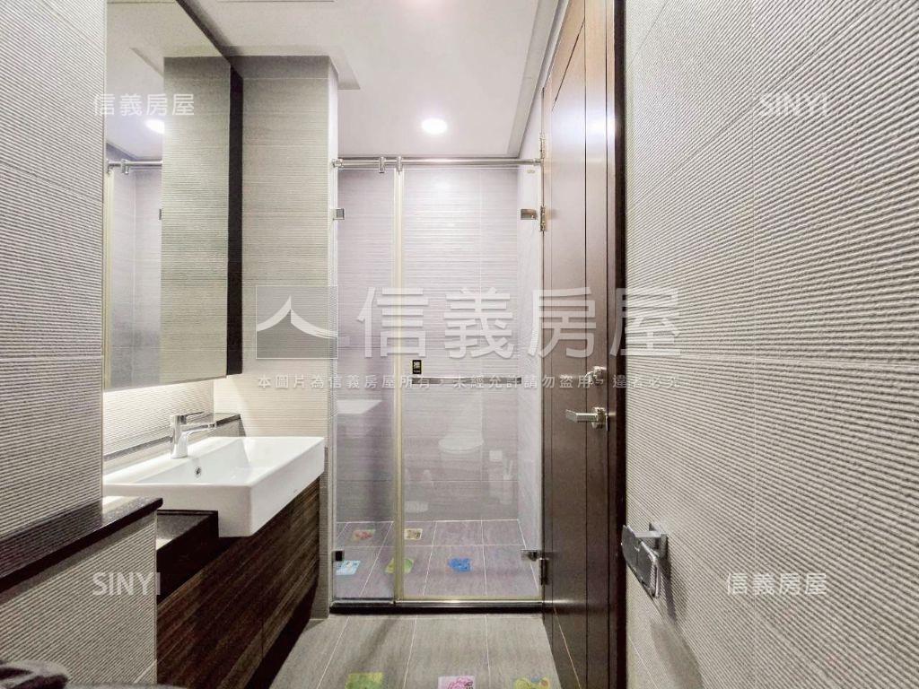 農十六輕軌郁見築豪邸平車房屋室內格局與周邊環境