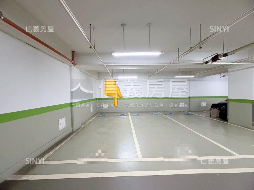 農十六輕軌郁見築豪邸平車房屋室內格局與周邊環境