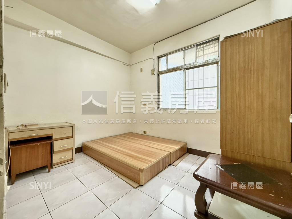 楠梓低總價大空間三房房屋室內格局與周邊環境