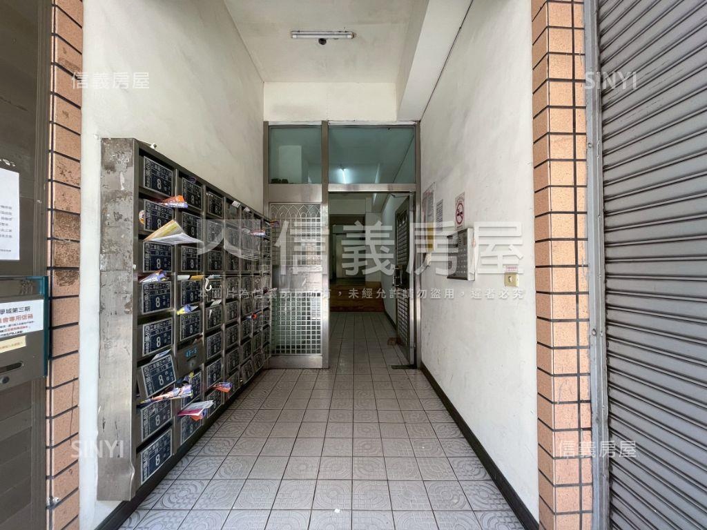 西屯工業區電梯套房附車位房屋室內格局與周邊環境