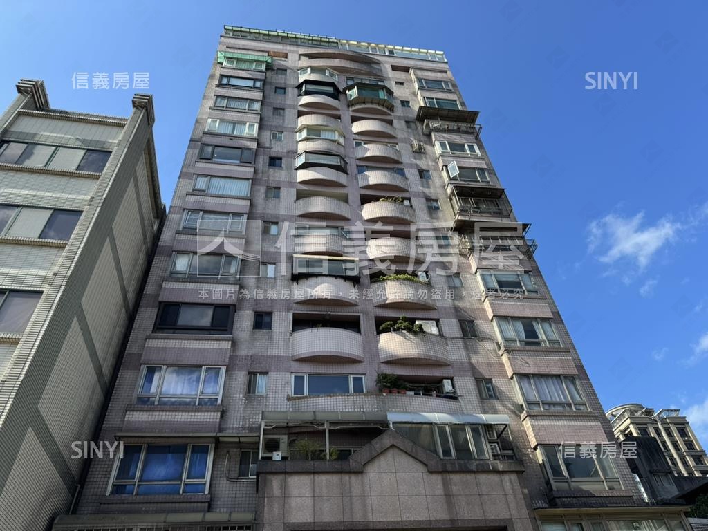 大尊爵高樓套房朝南亮亮屋房屋室內格局與周邊環境