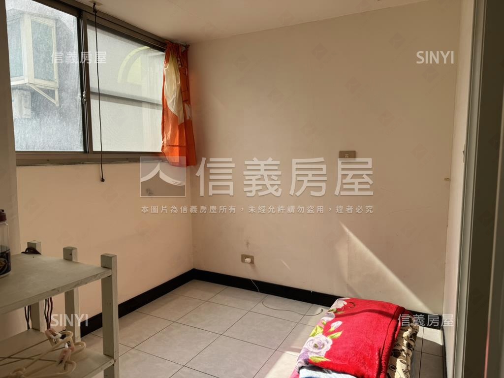 大尊爵高樓套房朝南亮亮屋房屋室內格局與周邊環境